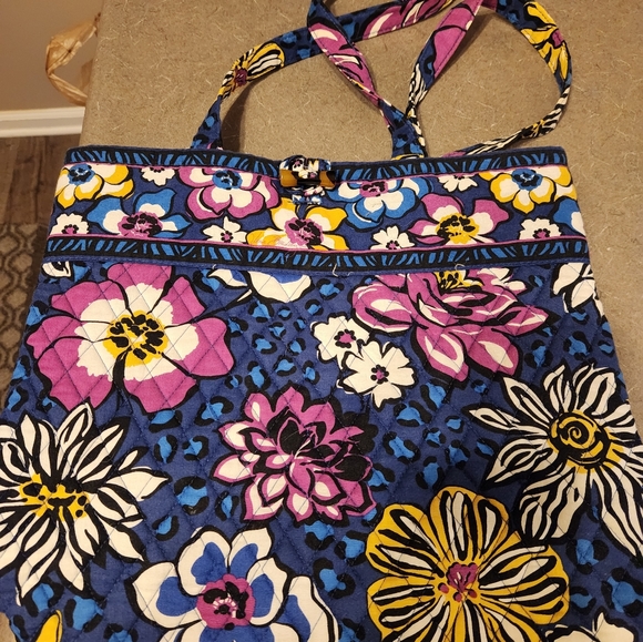 Vera Bradley Bag - Picture 2 of 4